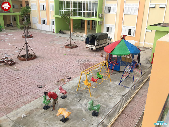 Lắp đặt đồ chơi vận động ngoài trời cho trường mầm non tại Bắc Ninh